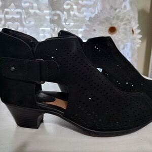 Earth Black Cutout Heeled Boots